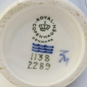 Bordslampa från Royal Copenhagen – Elegant dansk design