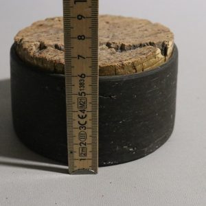Svenskt stengodskärl med korklock