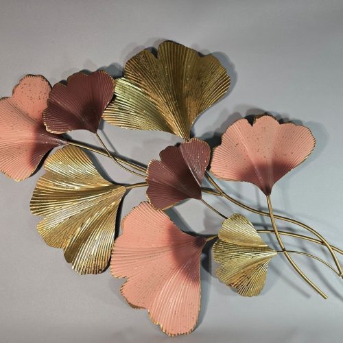 Väggskulptur från MIO. Metall, Bredd 62 cm, höjd 90 cm - Ginkgo Biloba bladgren