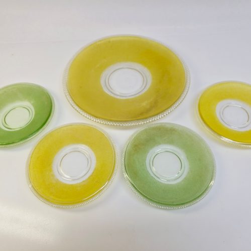 Färgglada glasfat – Set med vintagekänsla