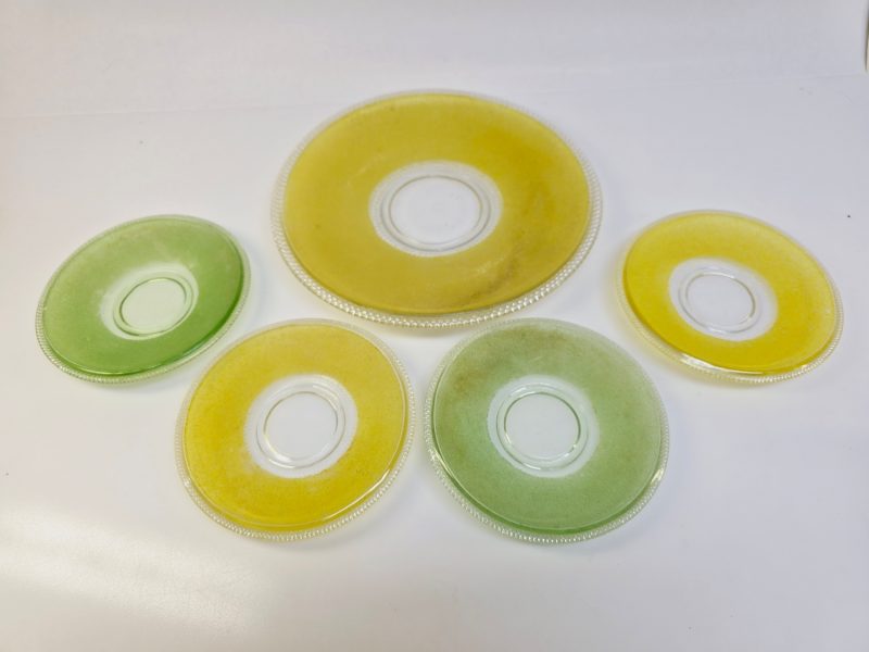 Färgglada glasfat – Set med vintagekänsla