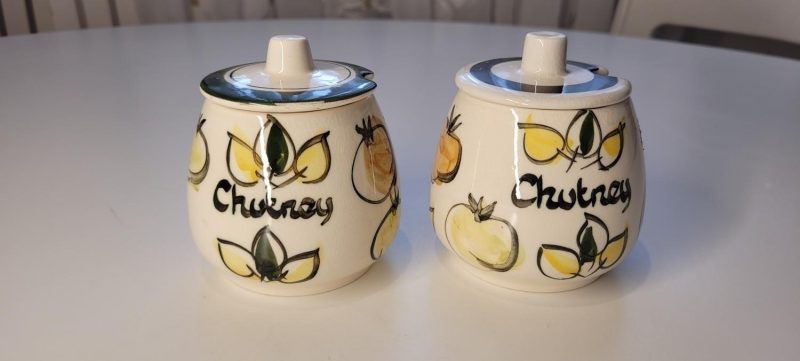 2st handmålade Burkar med lock för chutney, England