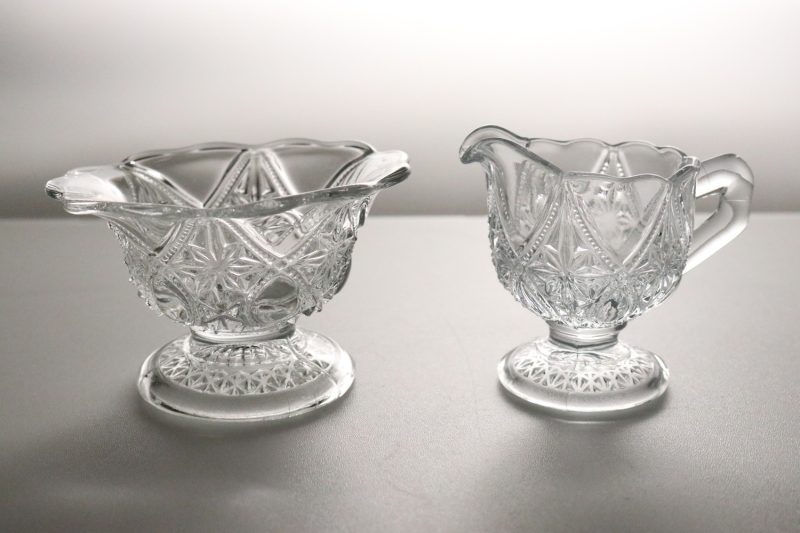 Elegant Gräddkanna och skål i högkvalitativt klart glas