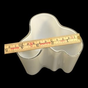 Elegant glasvas med unik form – skandinavisk inspiration