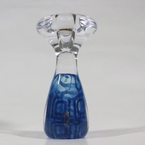 Orranäs glasbruk Olle Brozen, Brozén, ljusstake 16 cm hög. SIGNERAD