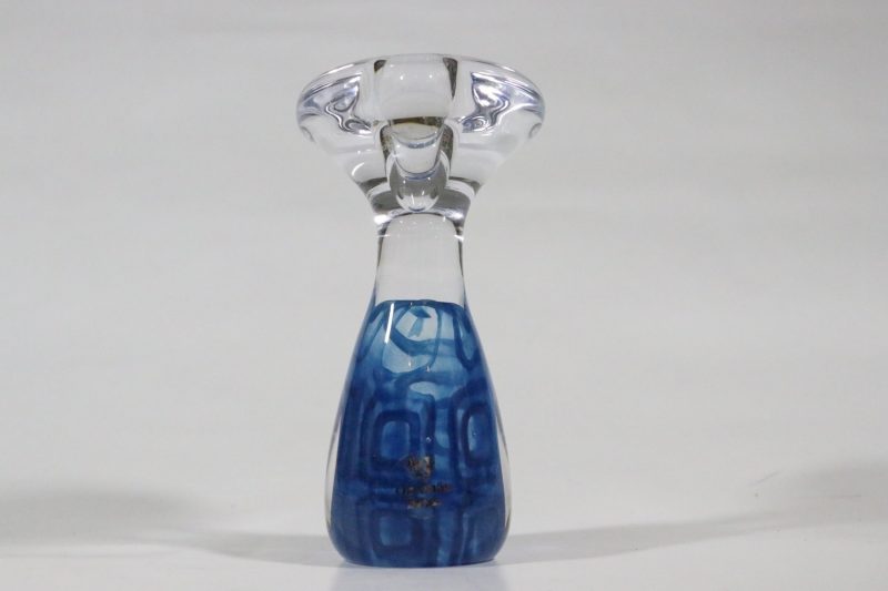 Orranäs glasbruk Olle Brozen, Brozén, ljusstake 16 cm hög. SIGNERAD