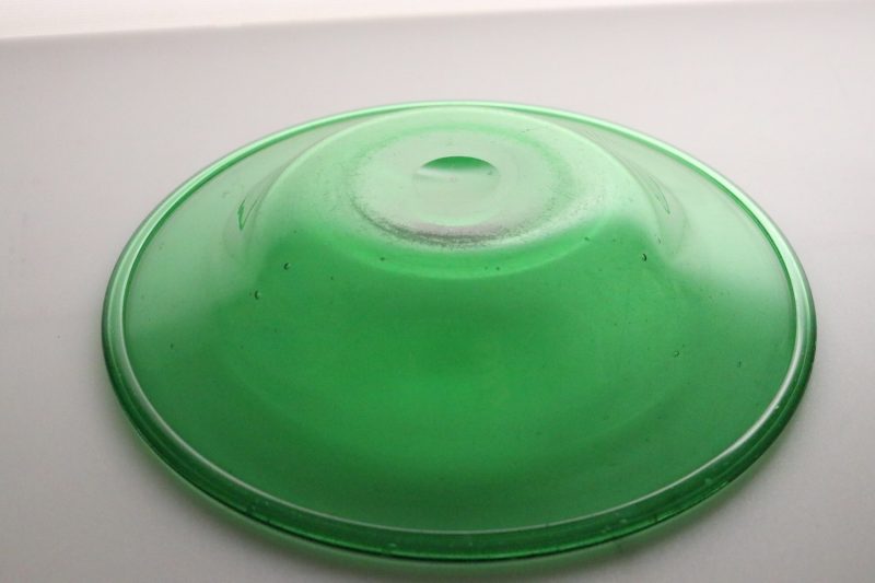 Elegant grön glasskål – Vintage charm i stilren design