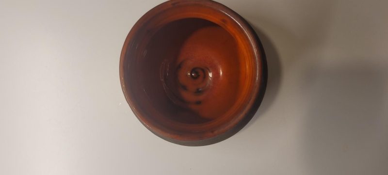 Brun keramikskål J.J