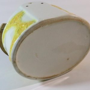 Äldre mjölskäppa Gustavsberg. Längd 19,5 cm. Höjd 11 cm (inkl. lock).