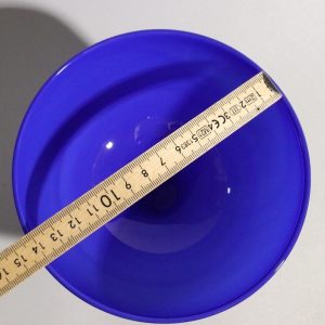 Stilfull blå glasskål – 12,5 cm hög och 14 cm i diameter