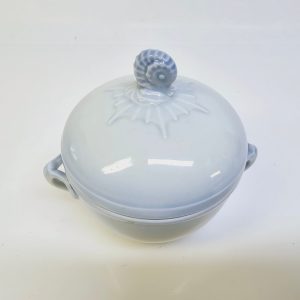 Elegant Gräddvit Soppskål med Lock från Copenhagen Porcelain, Danmark