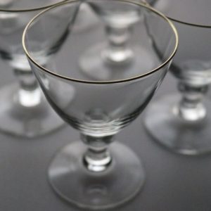Exklusiv Glasservis med 24 Glas – Elegant och Tidlös Design
