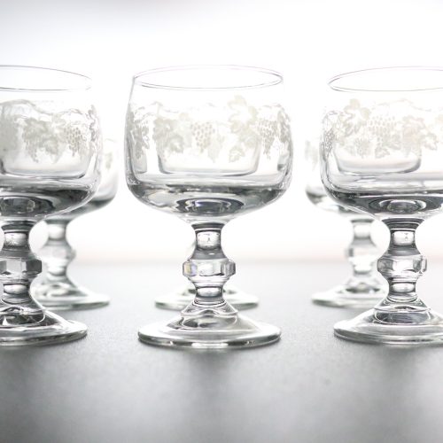 Eleganta vinglas med graverat vindruvemönster – 6 st