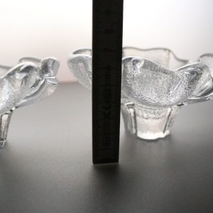 Skapa en atmosfär av lugn och skönhet med Orrefors ljuslyktor designade av Lars