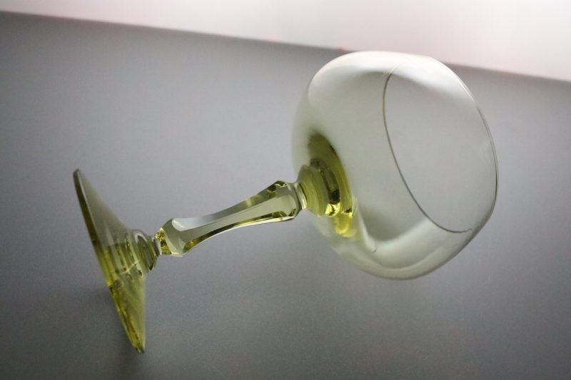 Stilrent Dryckesglas – Förfinad Njutning av Din Favoritdryck