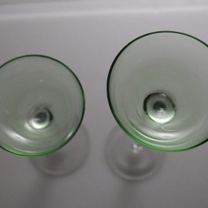 Eleganta Gröna Glas - Förhöj Din Dryckesupplevelse!
