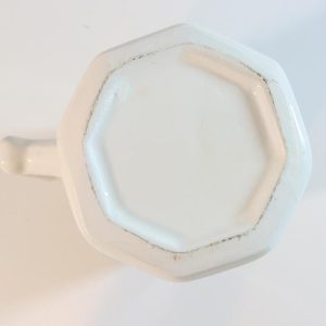 Kanna med handmålad dekor