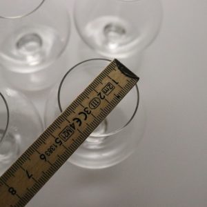 5st glas, 10cm höjd och 4cm i diameter
