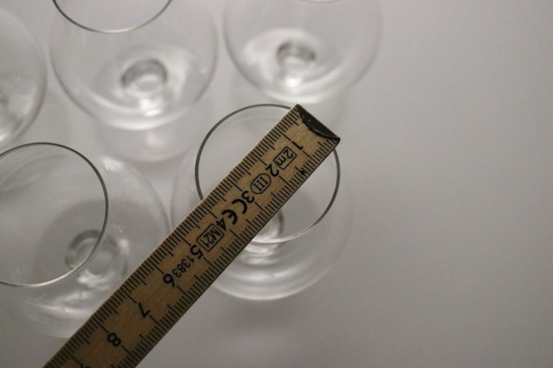 5st glas, 10cm höjd och 4cm i diameter