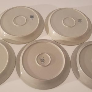 Fem Höganäs förrättstallrikar 22 cm i diameter
