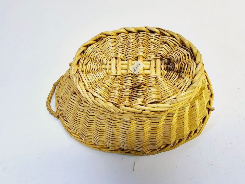 Handflätad Korg i Naturmaterial – Perfekt för Förvaring eller Dekoration, 29 cm