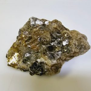 Fascinerande glimmer- och kvartssten – en naturlig skatt!