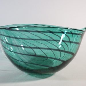 Stor bladformad skål, konstglas - 27cm