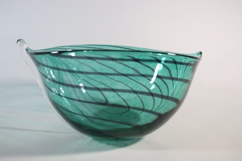 Stor bladformad skål, konstglas - 27cm