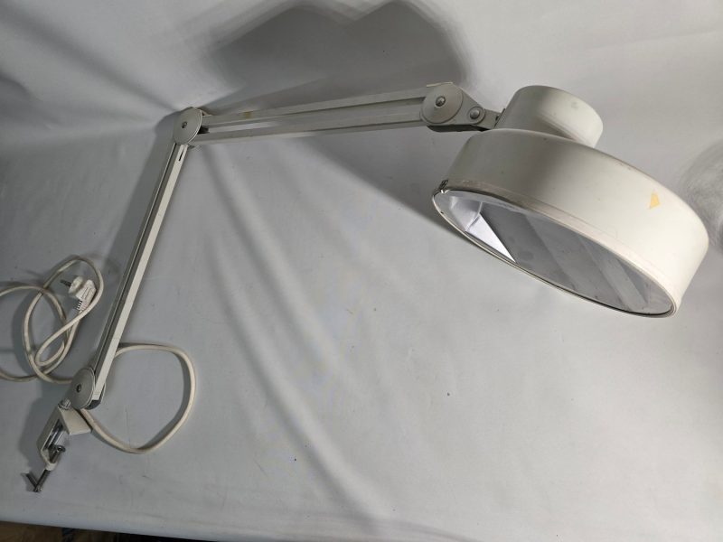 Arkitektlampa Luxo L-201-01 från 1960-70-talet – En ikonisk klassiker