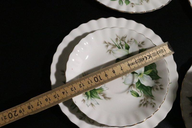 Royal Albert "Trillium" Kaffeservis med Tårtfat – Engelsk Elegans