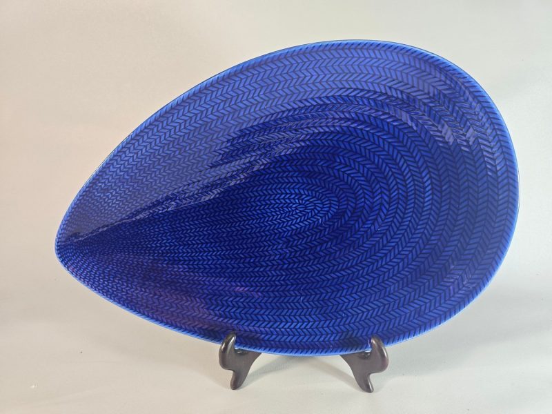 Äggformat fat, 40cm, Hertha Bengtson – Blå Eld från Rörstrand - 532