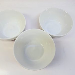 Set med 3 eleganta skålar med blomdesign