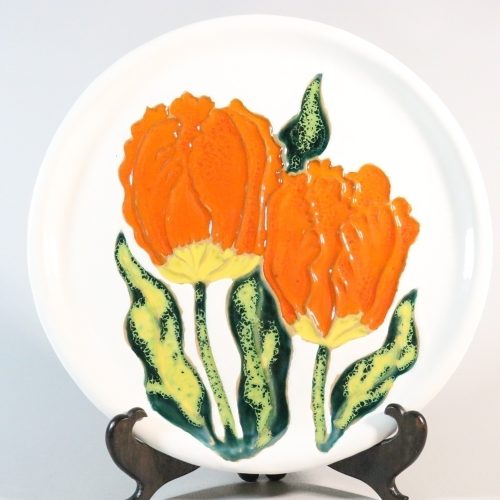 Väggplatta - keramik med handmålade blommor