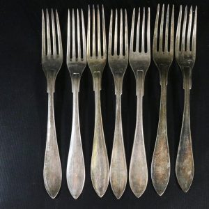 Elegant serveringsset med bricka och underlägg