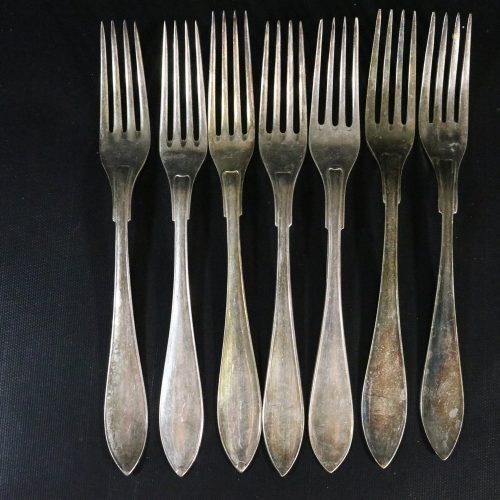 Elegant Set av Antika Nysilvergafflar – Stil och Hantverk i Perfekt Symbios