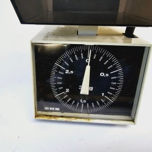Retro Köksvåg från EKS – Perfekt för Detaljvägning i Köket