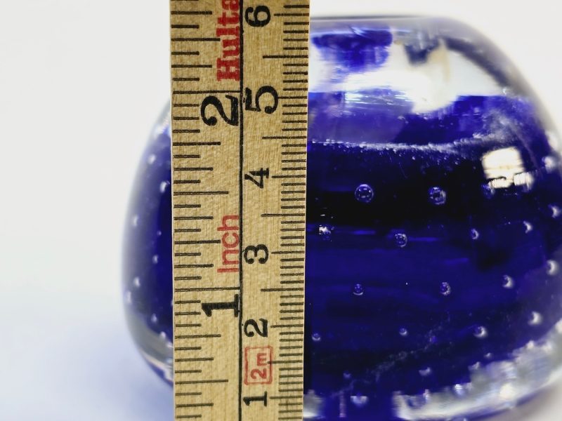 Blå Ljuslykta med Bubblor – Handgjord från Svenskt Glasbruk