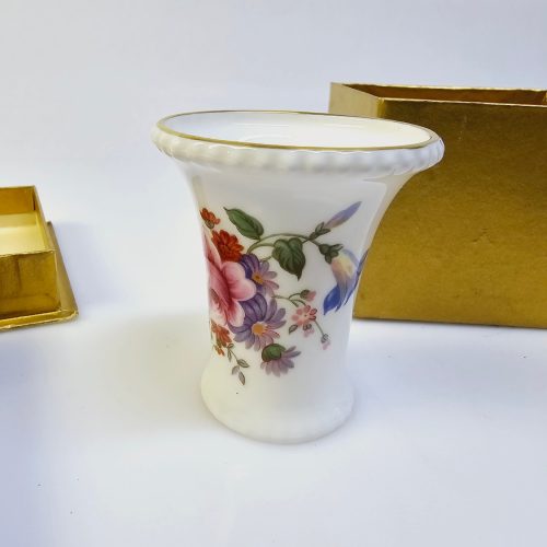 Exklusiv Royal Crown Derby vas i originalförpackning