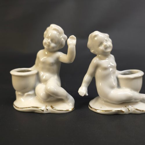 Charmiga porslinsfigurer med små blomkrukor – vintageinspirerat set