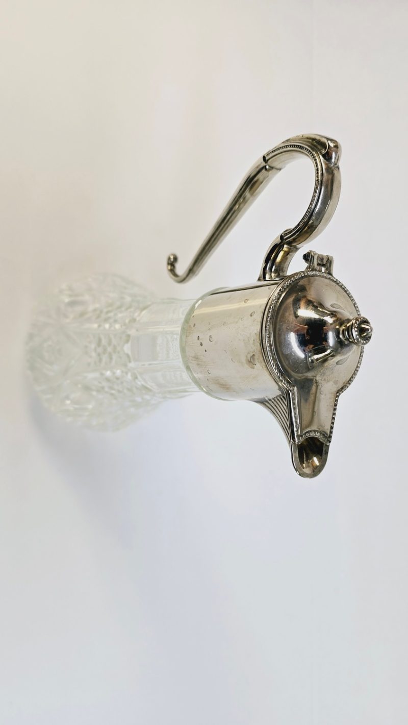 Elegant kristallkaraff med silverdetaljer – 29 cm, tillverkad i England