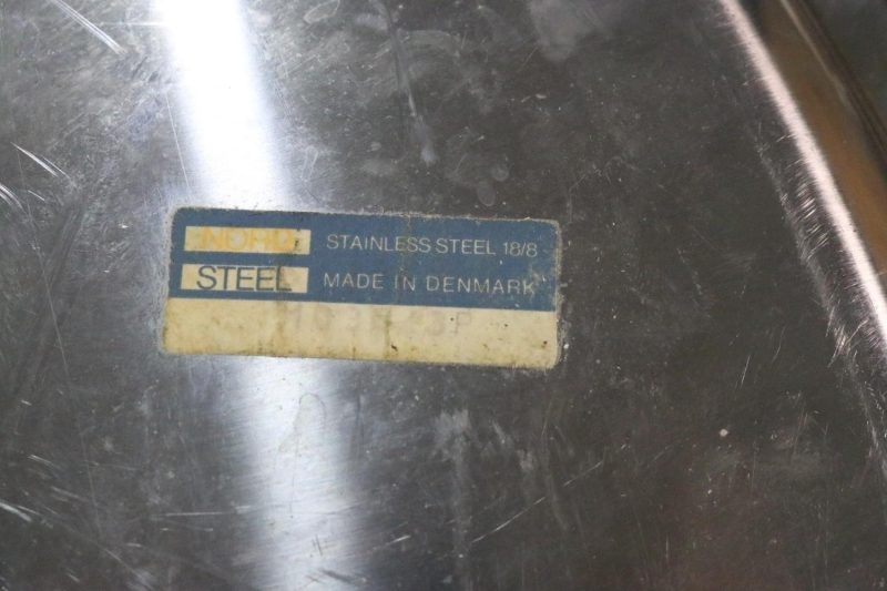 Serveringsbrick, 3-delad i rostfitt stål + extrabricka, Dansk design