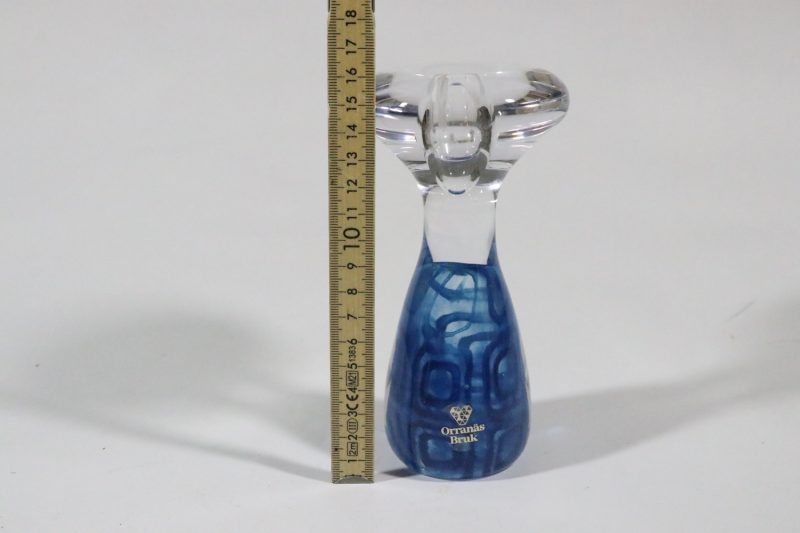 Orranäs glasbruk Olle Brozen, Brozén, ljusstake 16 cm hög. SIGNERAD