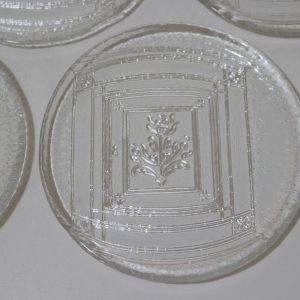 5st assietter i pressglas, 15cm