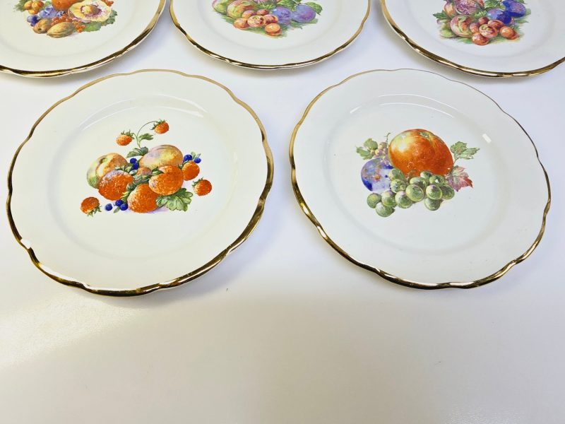 Charmiga desserttallrikar med fruktmotiv – Vintage