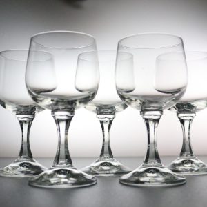 Exklusiv Glasservis - Elegans och Funktionalitet i Perfekt Harmoni!