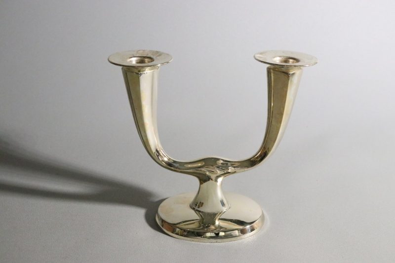 Elegant Ljusstake från WMF – Dubbelarmad Design i Klassisk Stil