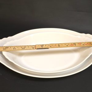Elegant Set med Serveringsfat från Revol – Fransk Kvalitet i Tidlös Design