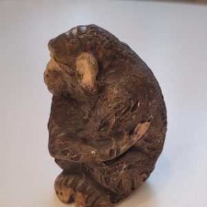FIGURIN, APA, TILGMANS KERAMIK