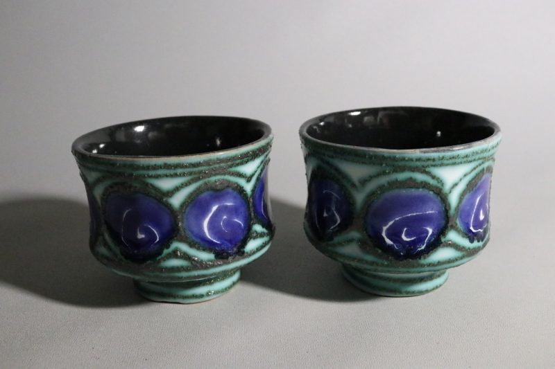 Unika keramikkoppar med handmålad dekor – Vintagepärlor för samlaren!