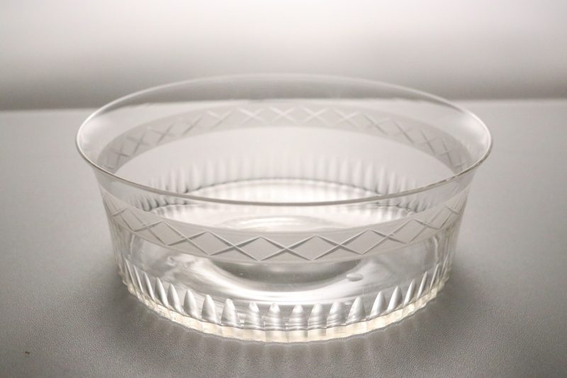 Vacker glasskål, 17cm